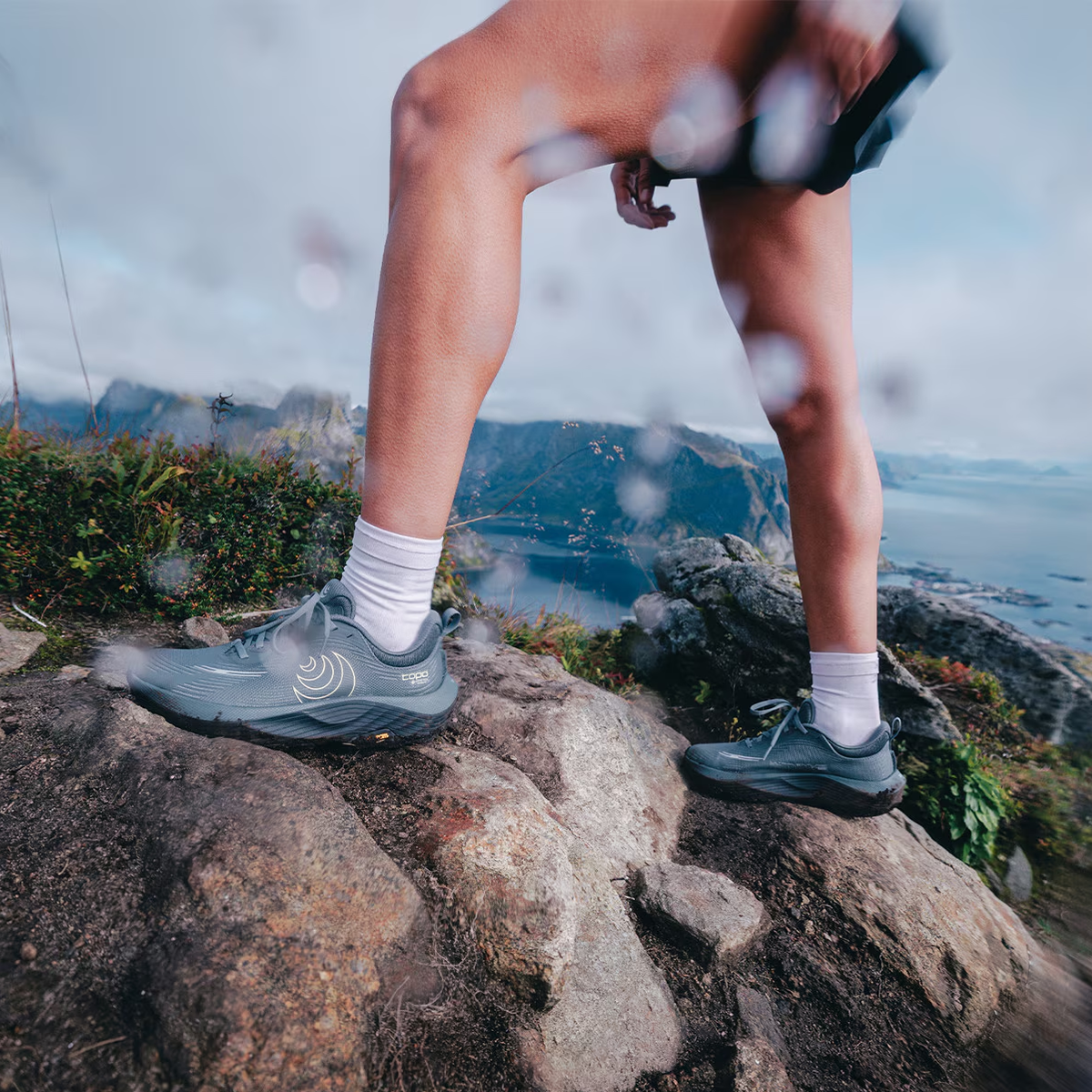 Topo Athletic Women's Ultraventure 5 GTX in Grey Butter lifestyle