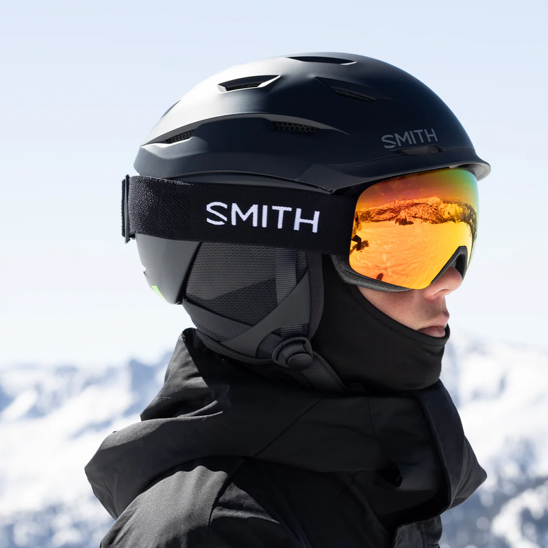 Level MIPS Round Contour Fit, Smith Sport Optics Level MIPS side view on rider