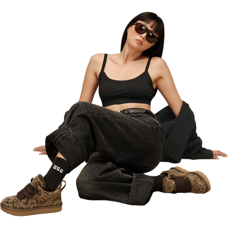 Women's Lowmel Spotted, UGG Women's Lowmel Spotted in CHE-Chestnut on model