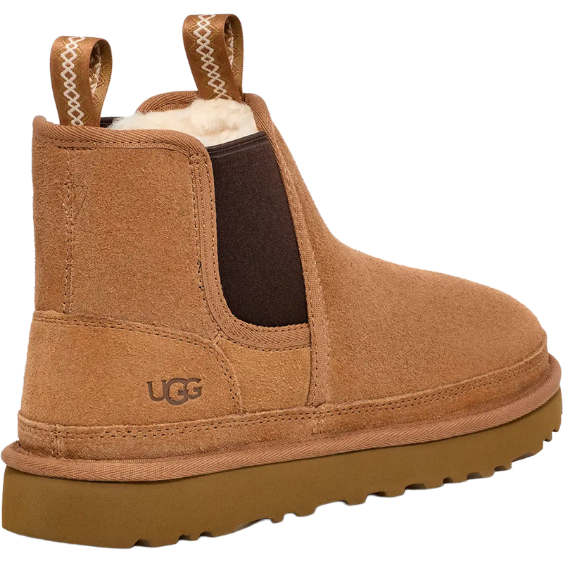 UGG Men's Neumel Chelsea in Chestnut angled lateral heel detail