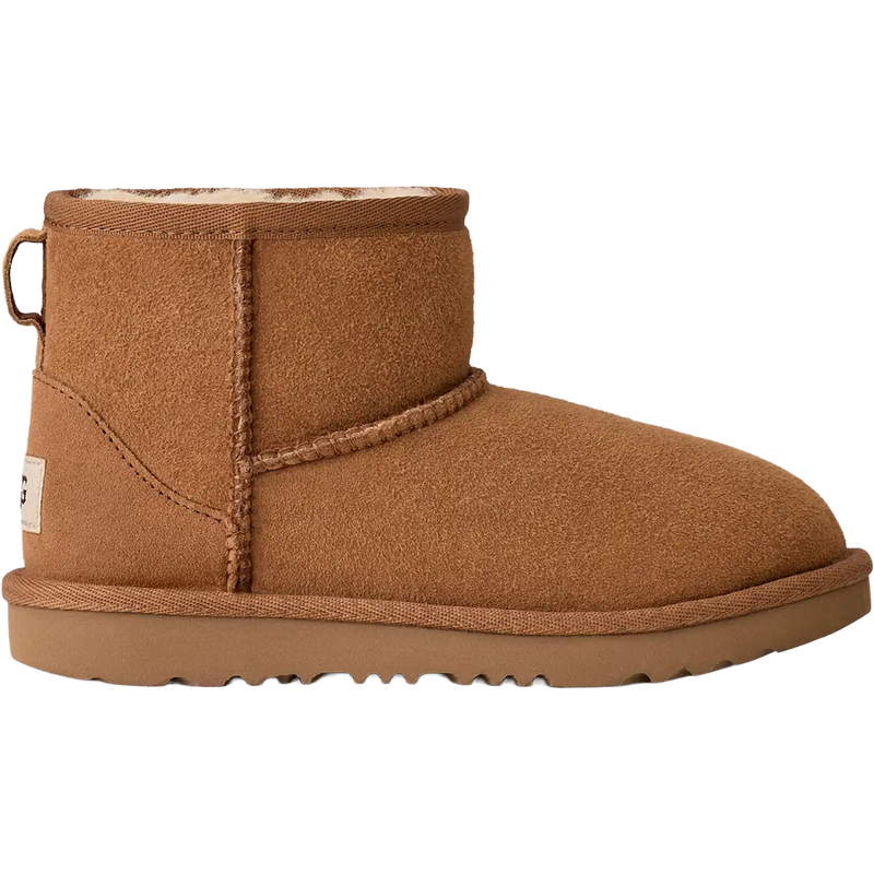 UGG Youth Classic Mini II in Chestnut