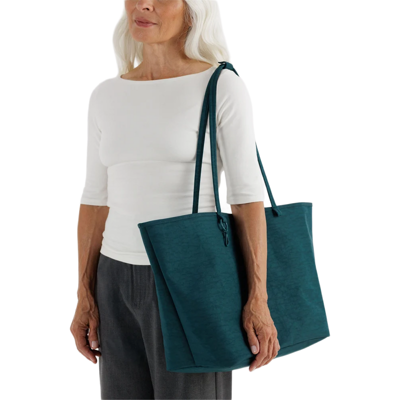 Large Nylon Reversible Tote, Baggu Large Nylon Reversible Tote in Deep Sea Mix on model
