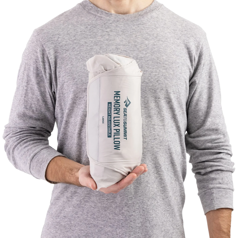 Memory Lux Pillow Large, Sea to Summit Memory Lux Pillow Large in hand