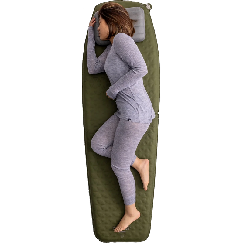 Camp Plus Self-Inflating Mat Regular, Sea to Summit Camp Plus Self-Inflating Mat with camper on top