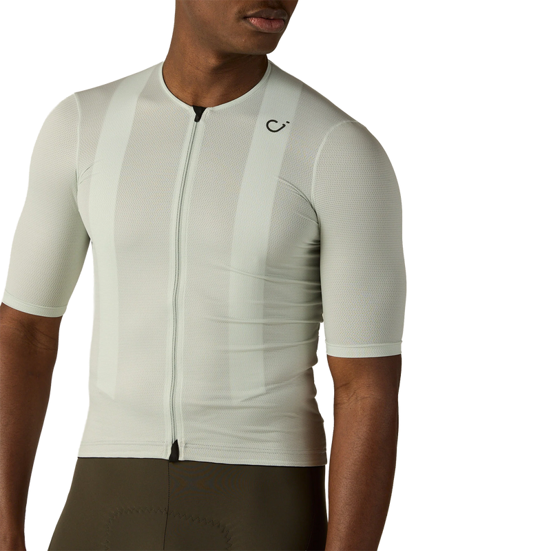 Men's LUXE Ultralight Jersey, Velocio Men's LUXE Ultralight Jersey front detail