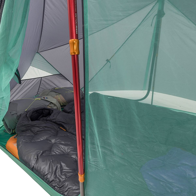 String Ridge VST 2.5, Big Agnes String Ridge VST 2.5 in Asphalt/Mint Leaf with sleeping bags
