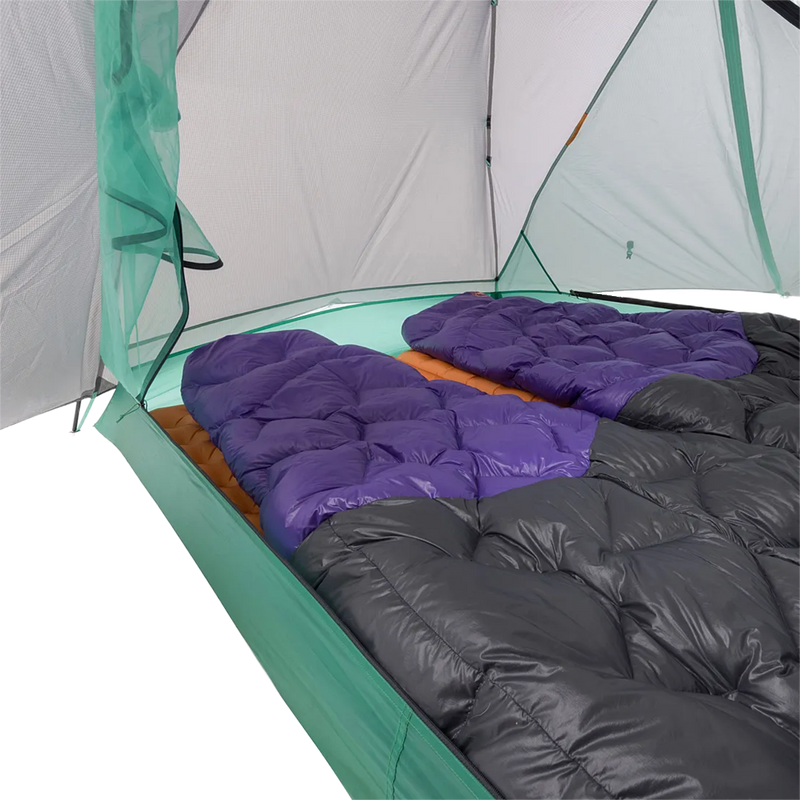 Sarvis VST 2, Big Agnes Sarvis VST 2 in Asphalt/Mint Leaf inside with sleeping bags