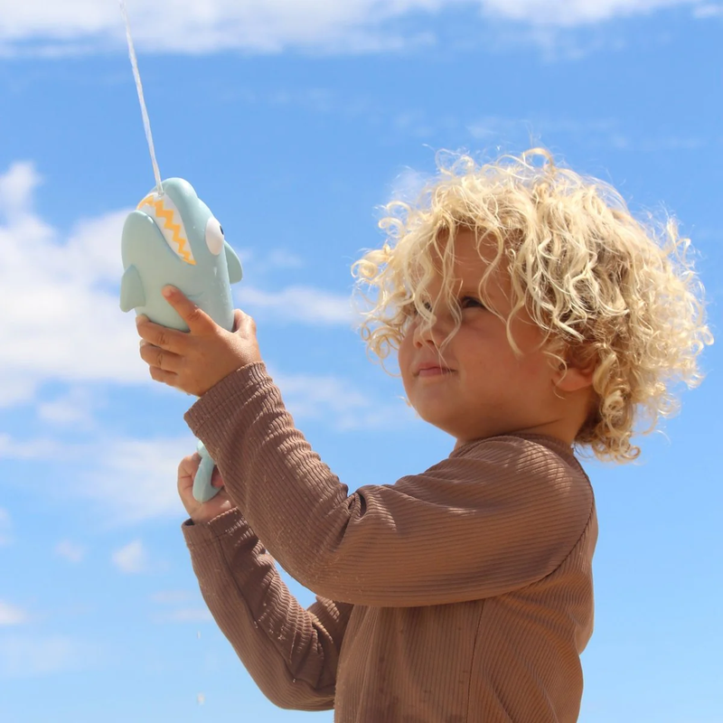 Water Squirters Shark, Sunnylife Water Squirters Shark in Pastel Blue with model