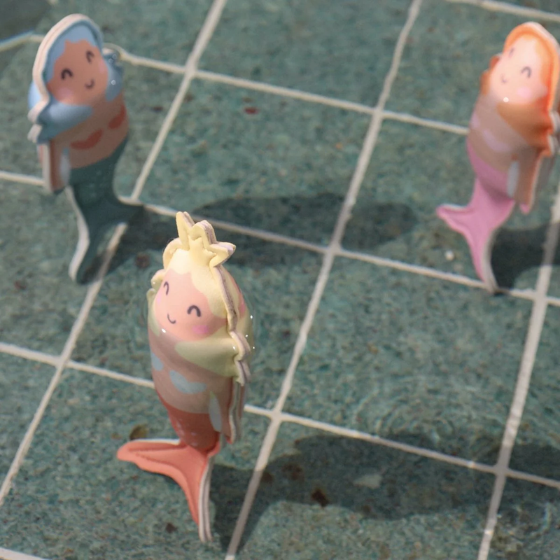 Dive Buddies Melody the Mermaid Set of 3, Sunnylife Dive Buddies Melody the Mermaid Set of 3 in Multicolor standing in water