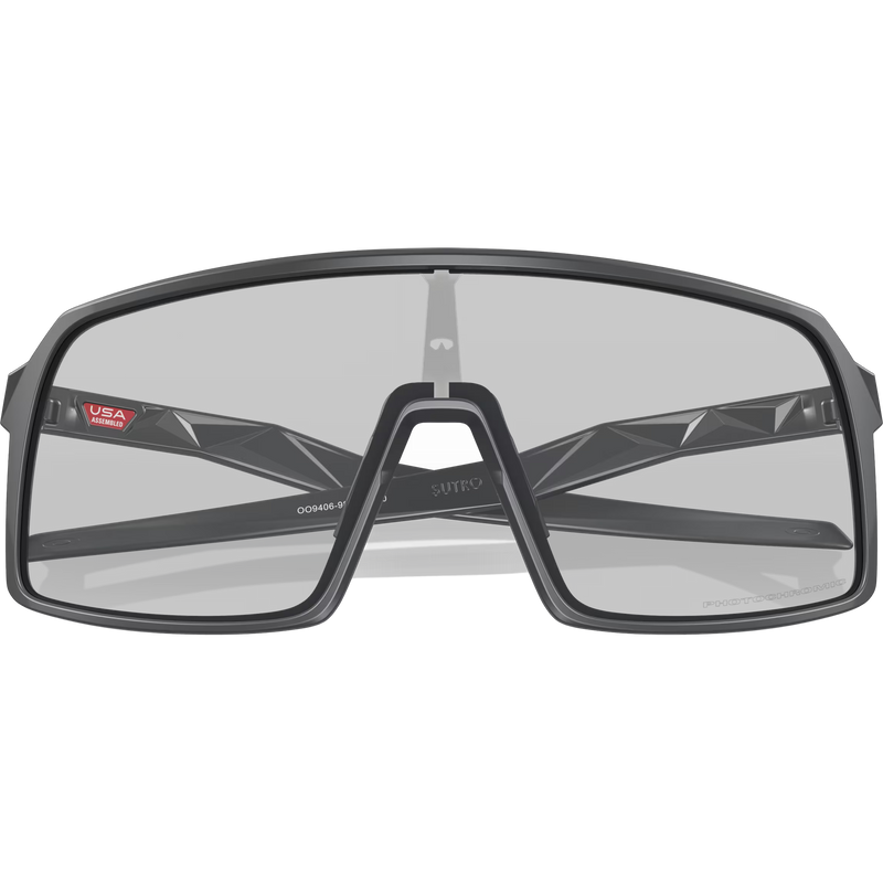Sutro - Matte Carbon/Clear Photochromic, Oakley Sutro Matte Carbon/Clear Photochromic front folded