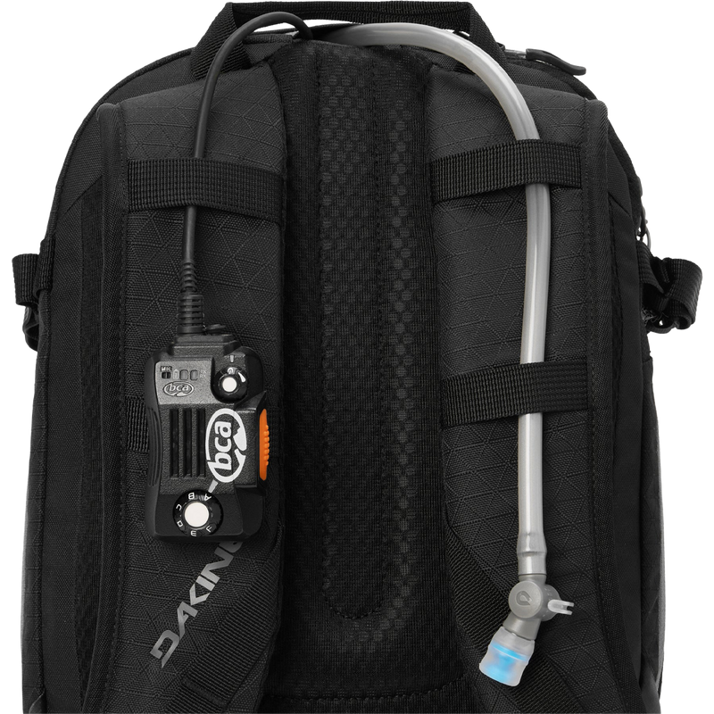 DaKine Heli 2.0 Backpack 12L in Black bladder compartment and cord compatibility