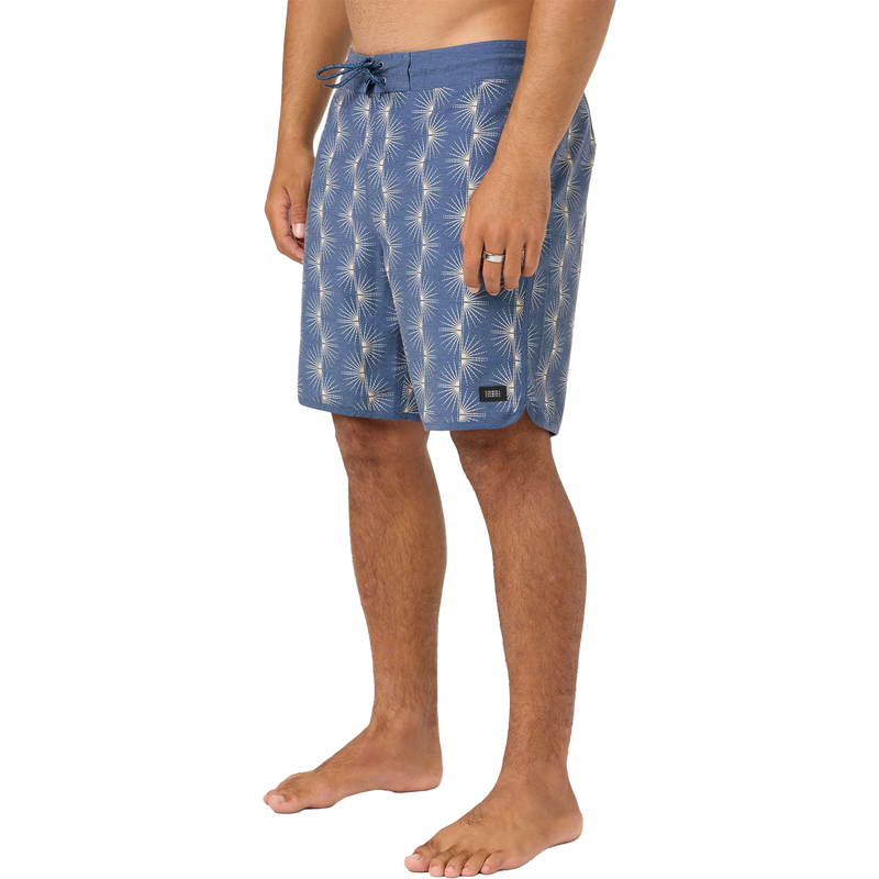 Men's Cruizer Scallop 18", O'Neill Men's Cruizer Scallop 18" 3/4 Front