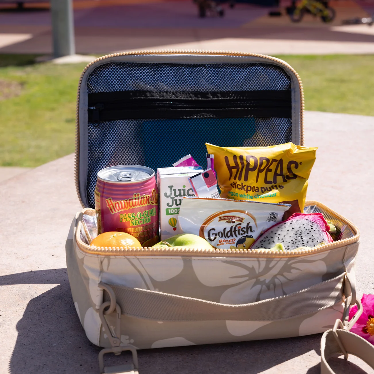 Hana Hou Lunch Box alternate view