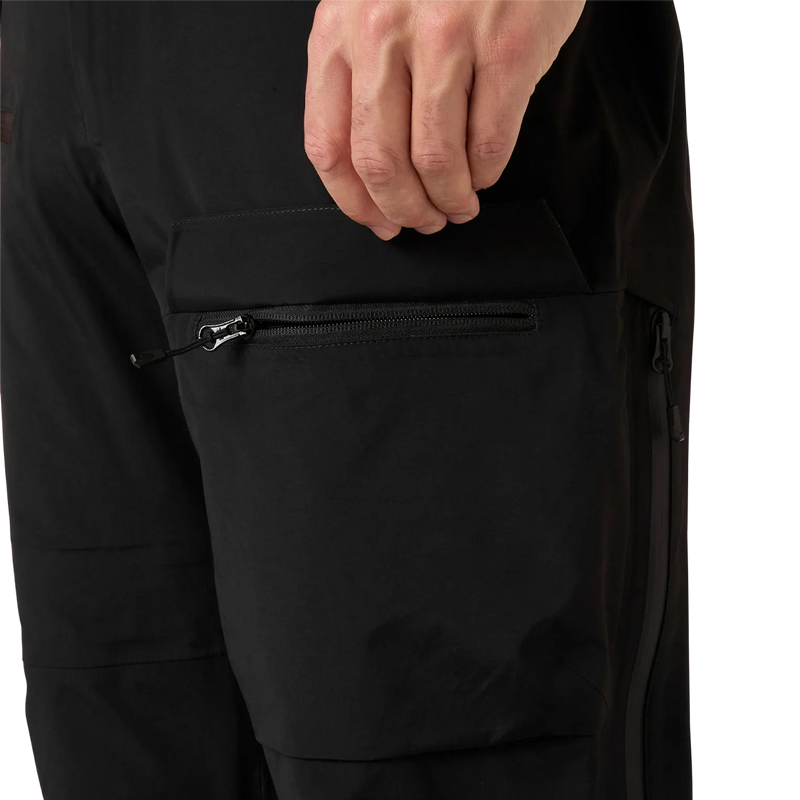Helly Hansen Men's Sogn Bib Shell 2.0 Pant in Black pocket zipper detail