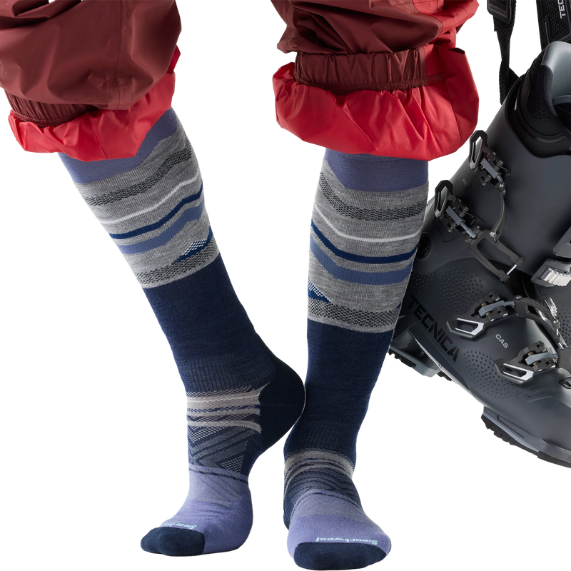 Ski Targeted Cushion Expanding Horizons OTC, Ski Targeted Cushion Expanding Horizons OTC on model