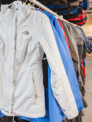 SNOW APPAREL
