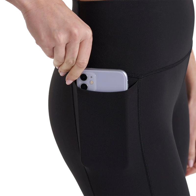 Women's Studio Pocket Legging, Vuori Women's Studio Pocket Legging pocket detail.