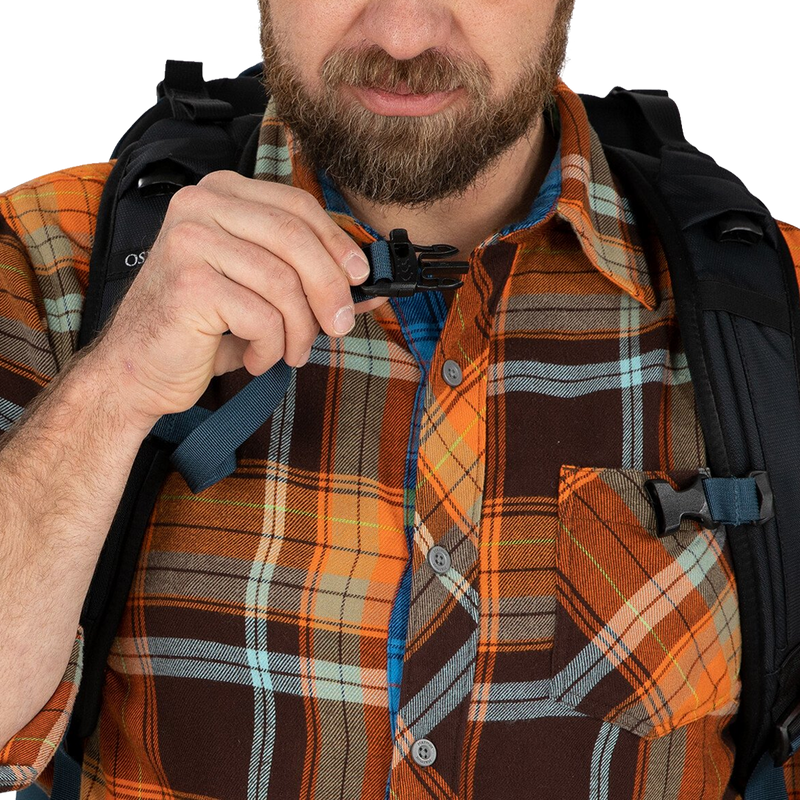 Farpoint 40, Osprey Farpoint 40 whistle