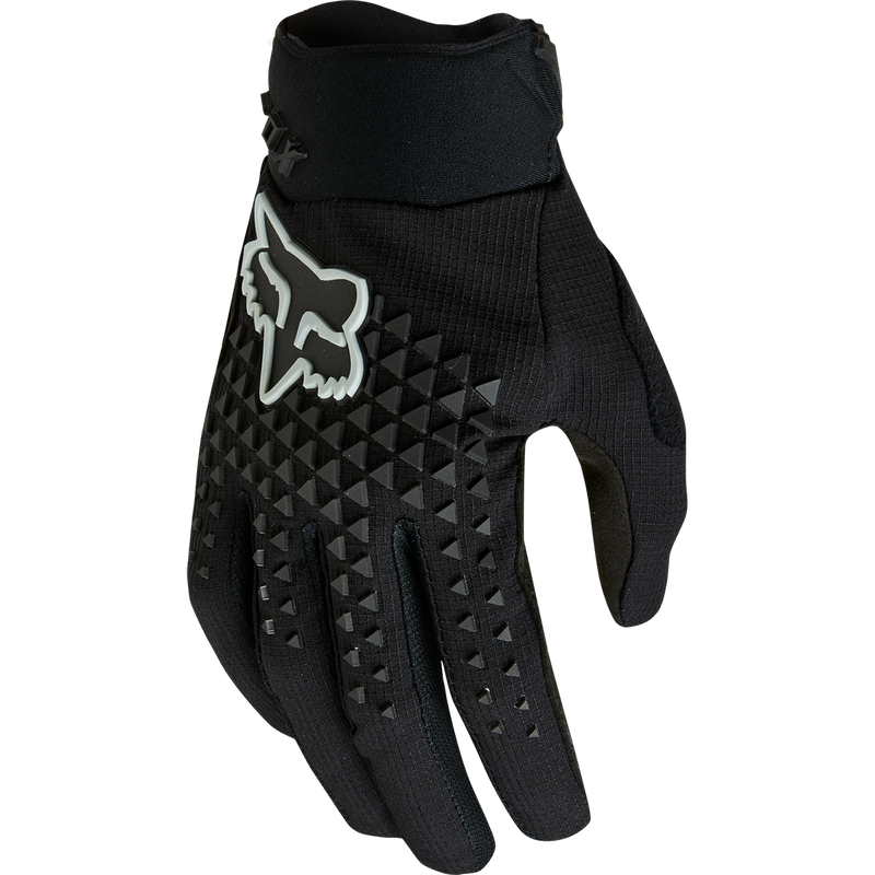 Women's Defend Glove, Featured Image