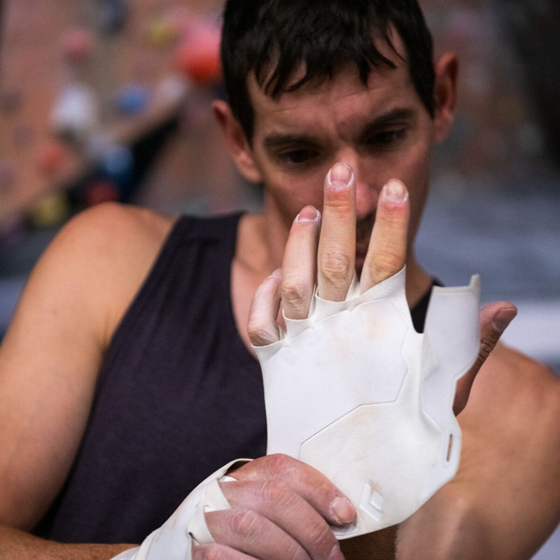 Crack Gloves, Black Diamond Crack Gloves on model