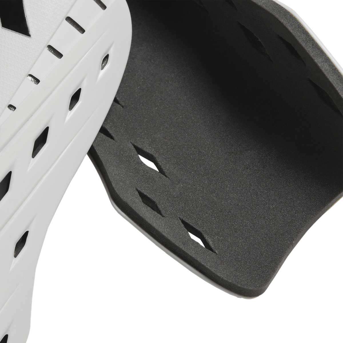 Tiro Club Shin Guard alternate view