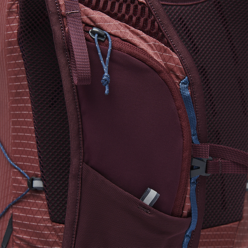 Women's Pursuit Backpack 30L, Black Diamond Women's Pursuit Backpack 30L side pocket
