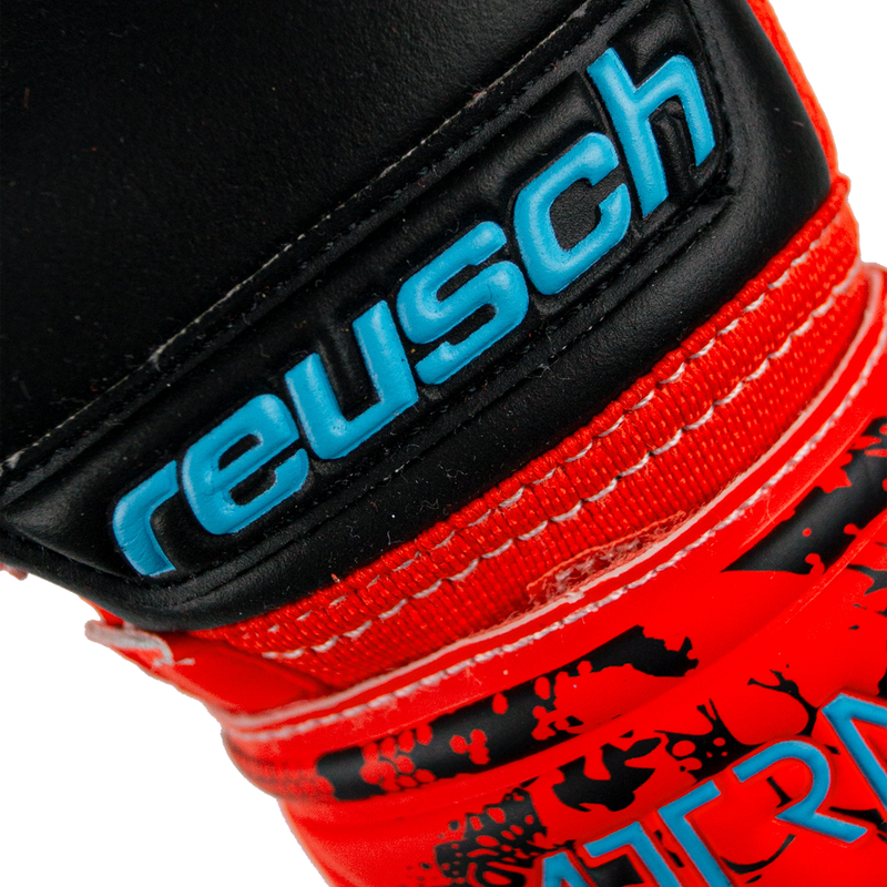 Attrakt Grip Evolution Finger Support Glove, Reusch Attrakt Grip Evolution Finger Support Glove wrist closure