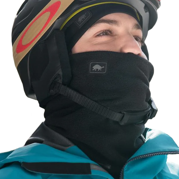 Chelonia 150 Fleece Double-Layer Neck Warmer, Turtle Fur Chelonia 150 Fleece Double-Layer Neck Warmer on model