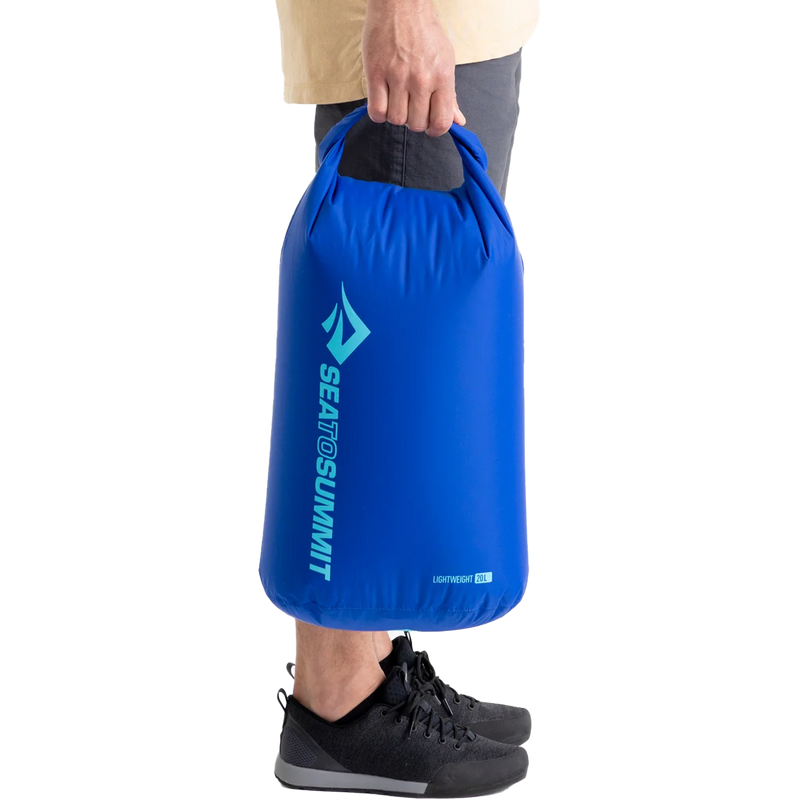 Lightweight Dry Bag 20L, Sea to Summit Lightweight Dry Bag 20L carry