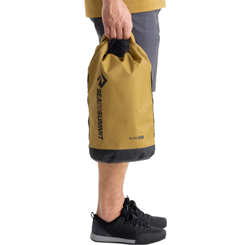 Big River Dry Bag 13L, Sea to Summit Big River Dry Bag 13L carry