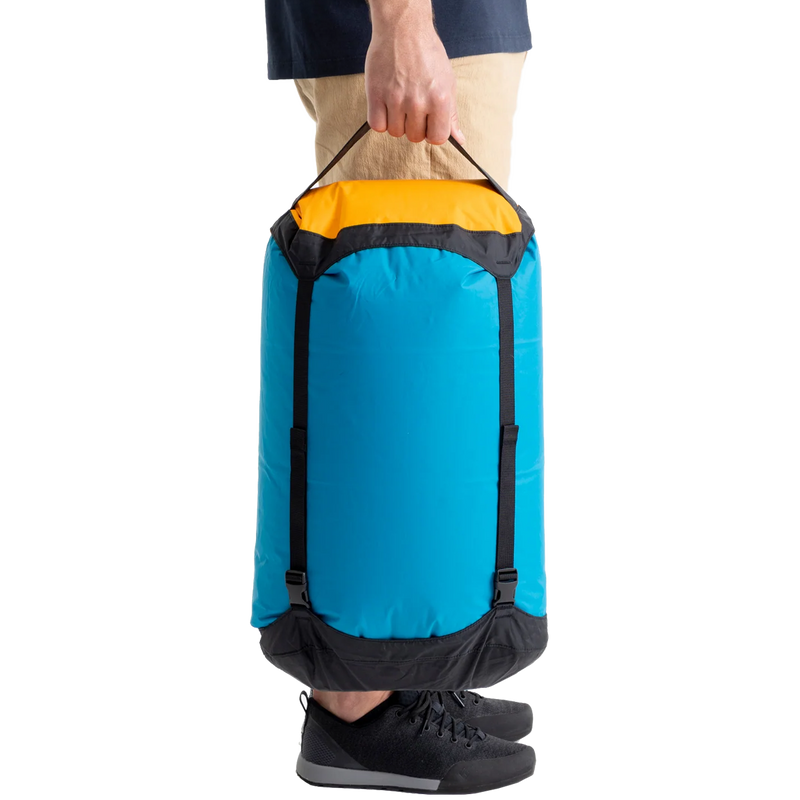 Evac Compression Dry Bag 35L, Sea to Summit Evac Compression Dry Bag 35L carry