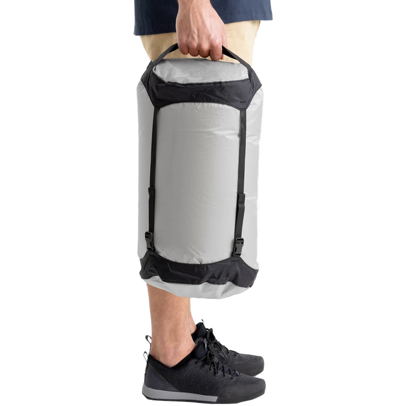 Ultra-Sil Compression Sack 20L, Sea to Summit Ultra-Sil Compression Sack 20L carry