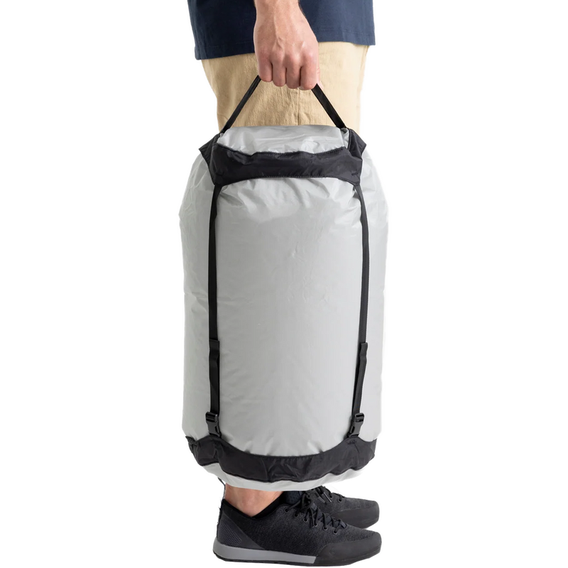 Ultra-Sil Compression Sack 35L, Sea to Summit Ultra-Sil Compression Sack 35L carry