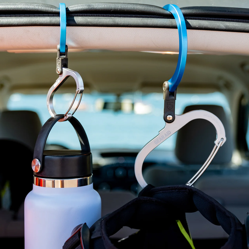 Heroclip Large, Gear Aid Heroclip Large hanging from vehicle