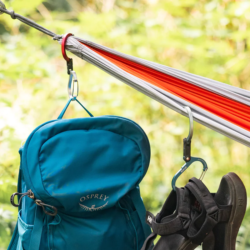 Heroclip Medium, Gear Aid Heroclip Medium hanging on hammock
