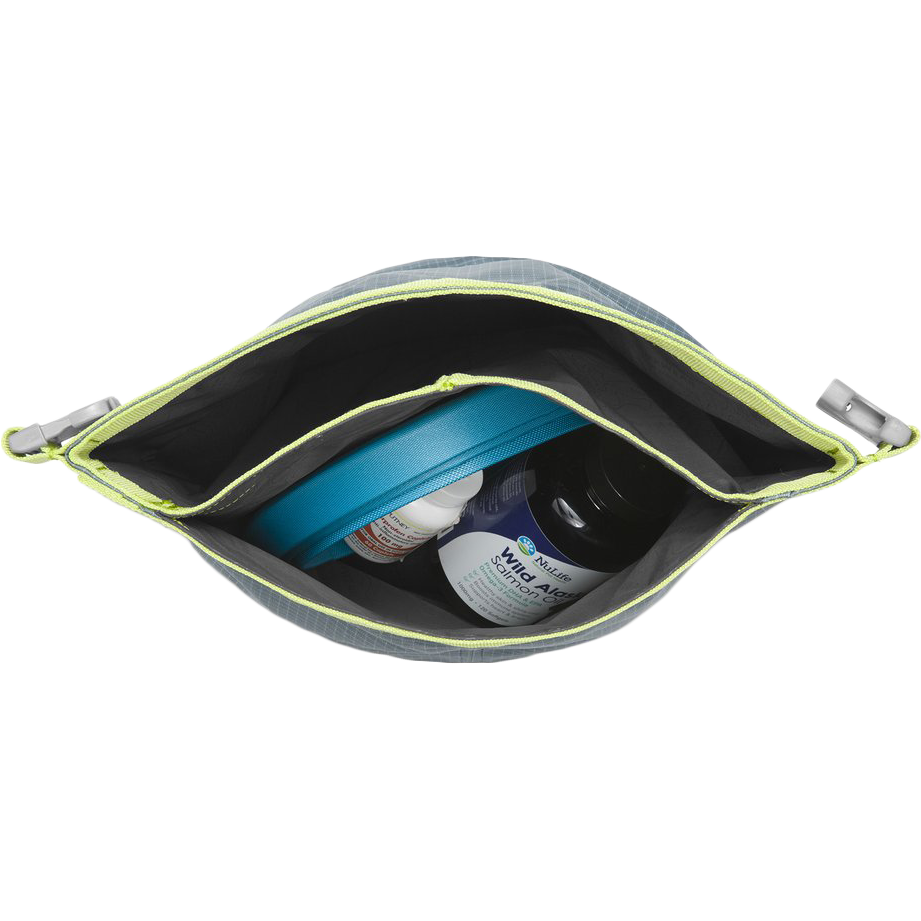 Kibble Kaddie Dog Food Travel Bag alternate view