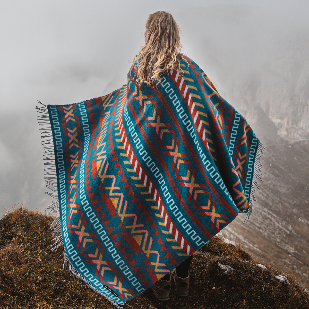 Ridgeline Blanket alternate view