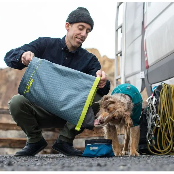 Kibble Kaddie Dog Food Travel Bag alternate view