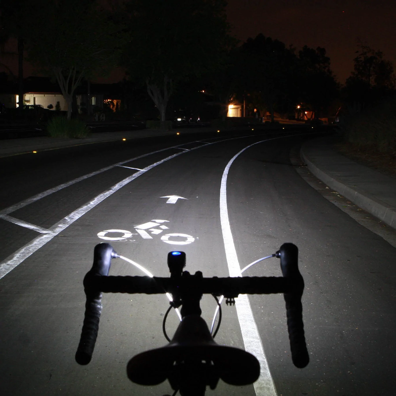 Lumina Micro 900 / Vmax+ Combo, NiteRider Lumina Micro 900 / Vmax+ Combo One light on road