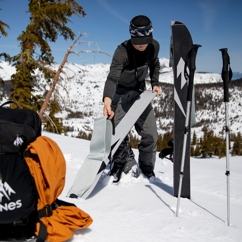 Nomad Trim-To-Fit, Jones Snowboards Nomad Trim-To-Fit Gray with model